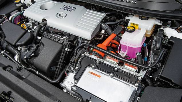 Juntos, motores produzem 136 cv de potência | <a href="https://preprod.quatrorodas.abril.com.br/carros/lancamentos/lexus-ct-200h-f-sport-743425.shtml" rel="migration">Leia mais</a> Juntos, motores produzem 136 cv de potência | <a href="https://preprod.quatrorodas.abril.com.br/carros/lancamentos/lexus-ct-200h-f-sport-743425.shtml" rel="migration">Leia mais</a>