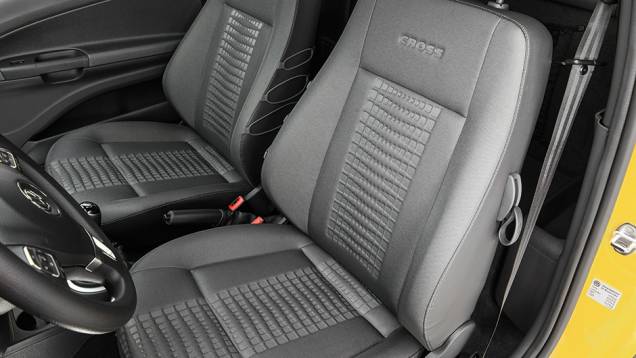 Tecido dos bancos ganhou novo acabamento 3D | <a href="https://preprod.quatrorodas.abril.com.br/carros/lancamentos/vw-saveiro-cross-2014-743387.shtml" rel="migration">Leia mais</a> Tecido dos bancos ganhou novo acabamento 3D | <a href="https://preprod.quatrorodas.abril.com.br/carros/lancamentos/vw-saveiro-cross-2014-743387.shtml" rel="migration">Leia mais</a>