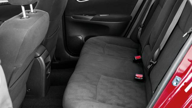 O Sentra tem mais espaço interno que o irmão Altima, de categoria superior | <a href="https://preprod.quatrorodas.abril.com.br/carros/impressoes/nissan-sentra-1-8-744751.shtml" rel="migration">Leia mais</a> O Sentra tem mais espaço interno que o irmão Altima, de categoria superior | <a href="https://preprod.quatrorodas.abril.com.br/carros/impressoes/nissan-sentra-1-8-744751.shtml" rel="migration">Leia mais</a>