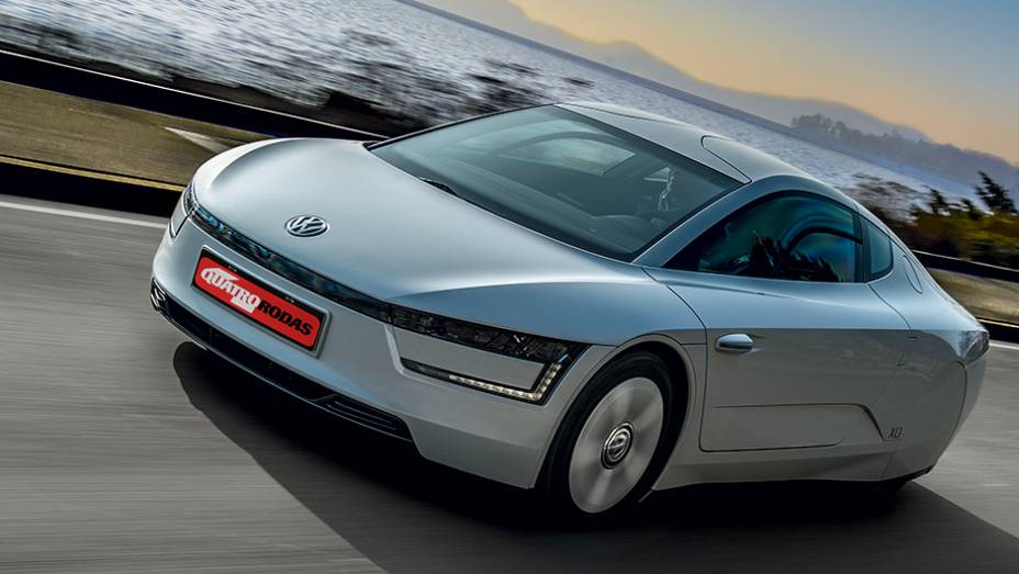 At&eacute; os retrovisores foram eliminados para reduzir a resist&ecirc;ncia do ar | <a href="https://preprod.quatrorodas.abril.com.br/carros/impressoes/volkswagen-xl1-744382.shtml" rel="migration">Leia mais</a>