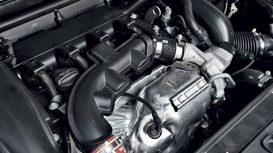Com 163 cv, o motor 1.6 THP &eacute; o mesmo da linha DS | <a href="https://preprod.quatrorodas.abril.com.br/carros/lancamentos/citroen-c4-lounge-749737.shtml" rel="migration">Saiba mais sobre o C4 Lounge</a> | <a href="https://preprod.quatrorodas.abril.com.br/carros/impressoes/citroen-c4-l-1-6-" rel="migration"></a>