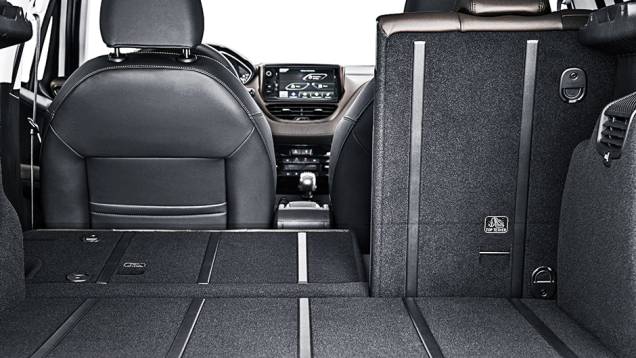 Encosto cria área de carga 100% plana | <a href="https://preprod.quatrorodas.abril.com.br/carros/impressoes/peugeot-2008-1-6-vti-746370.shtml" rel="migration">Leia mais</a> Encosto cria área de carga 100% plana | <a href="https://preprod.quatrorodas.abril.com.br/carros/impressoes/peugeot-2008-1-6-vti-746370.shtml" rel="migration">Leia mais</a>