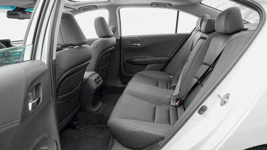 Cintos de segurança de três pontos para todos | <a href="https://preprod.quatrorodas.abril.com.br/carros/testes/honda-accord-748896.shtml" rel="migration">Leia mais</a>