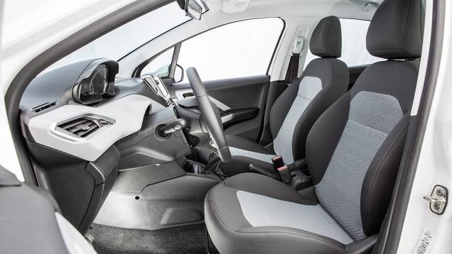 Ergonomia, um ponto fraco no 206, é louvável no sucessor | <a href="https://preprod.quatrorodas.abril.com.br/carros/comparativos/fiesta-x-208-x-c3-749647.shtml" rel="migration">Leia mais</a> Ergonomia, um ponto fraco no 206, é louvável no sucessor | <a href="https://preprod.quatrorodas.abril.com.br/carros/comparativos/fiesta-x-208-x-c3-749647.shtml" rel="migration">Leia mais</a>
