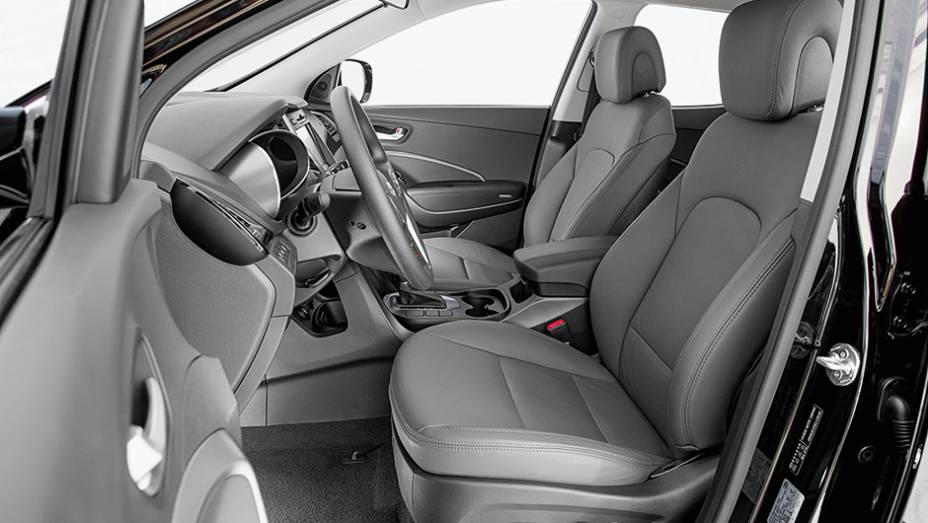 Assim como na dianteira,... | <a href="https://preprod.quatrorodas.abril.com.br/carros/testes/hyundai-santa-fe-3-3-749761.shtml" rel="migration">Leia mais</a>