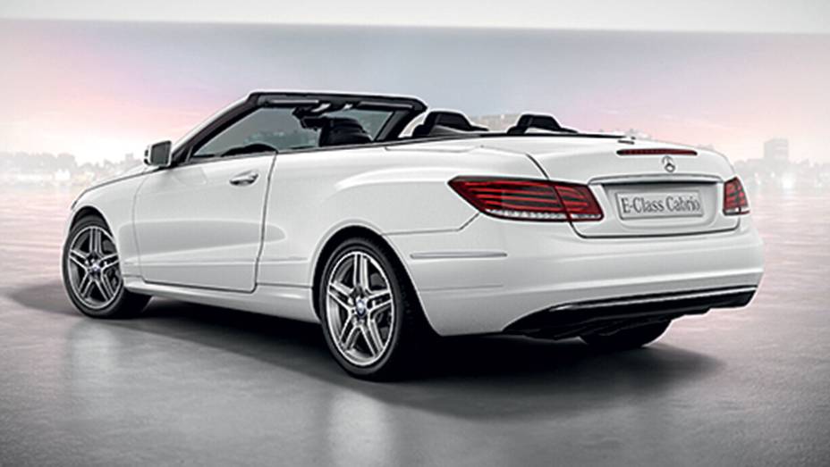 O cabriolet é um conversível de quatro lugares | <a href="https://preprod.quatrorodas.abril.com.br/carros/lancamentos/mercedes-benz-250-avantgarde-753592.shtml" rel="migration">Leia mais</a>