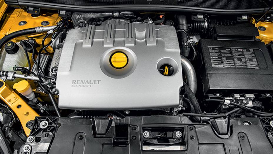 Motor gera 265 cv de pot&ecirc;ncia | <a href="https://preprod.quatrorodas.abril.com.br/carros/impressoes/renault-megane-rs-cup-754473.shtml" rel="migration">Leia mais</a>
