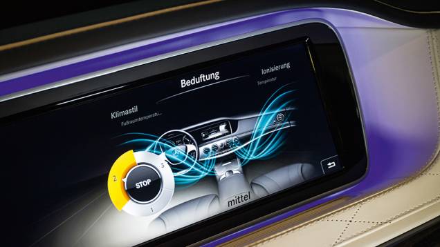 Ar da cabine é purificado e pode receber uma dose de perfume | <a href="https://preprod.quatrorodas.abril.com.br/carros/impressoes/mercedes-benz-s-500-754978.shtml" rel="migration">Leia mais</a> Ar da cabine é purificado e pode receber uma dose de perfume | <a href="https://preprod.quatrorodas.abril.com.br/carros/impressoes/mercedes-benz-s-500-754978.shtml" rel="migration">Leia mais</a>