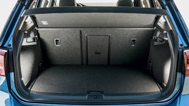 Atrás, novo Golf é menor que o atual: 313 ante 330 litros | <a href="https://preprod.quatrorodas.abril.com.br/carros/testes/volkswagen-golf-highline-1-4-tsi-755814.shtml" rel="migration">Leia mais</a> Atrás, novo Golf é menor que o atual: 313 ante 330 litros | <a href="https://preprod.quatrorodas.abril.com.br/carros/testes/volkswagen-golf-highline-1-4-tsi-755814.shtml" rel="migration">Leia mais</a>