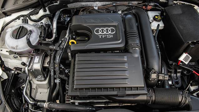 Motor tem 122 cv | <a href="https://preprod.quatrorodas.abril.com.br/carros/comparativos/audi-a3-x-vw-golf-757579.shtml" rel="migration">Leia mais</a> Motor tem 122 cv | <a href="https://preprod.quatrorodas.abril.com.br/carros/comparativos/audi-a3-x-vw-golf-757579.shtml" rel="migration">Leia mais</a>