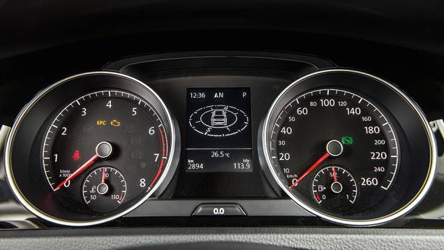 Disposição dos instrumentos similar à do A3 | <a href="https://preprod.quatrorodas.abril.com.br/carros/comparativos/audi-a3-x-vw-golf-757579.shtml" rel="migration">Leia mais</a> Disposição dos instrumentos similar à do A3 | <a href="https://preprod.quatrorodas.abril.com.br/carros/comparativos/audi-a3-x-vw-golf-757579.shtml" rel="migration">Leia mais</a>