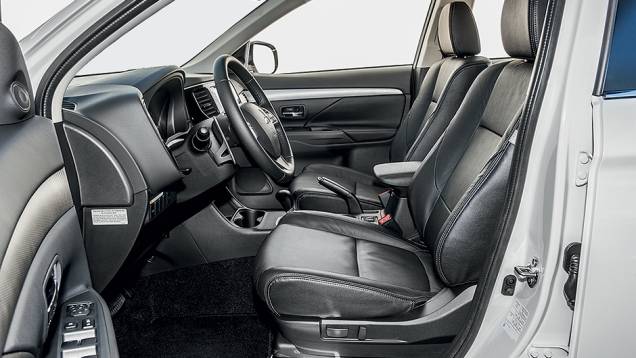 | <a href="https://preprod.quatrorodas.abril.com.br/carros/testes/mitsubishi-outlander-gt-v6-3-0-757583.shtml" rel="migration">Leia mais</a> | <a href="https://preprod.quatrorodas.abril.com.br/carros/testes/mitsubishi-outlander-gt-v6-3-0-757583.shtml" rel="migration">Leia mais</a>