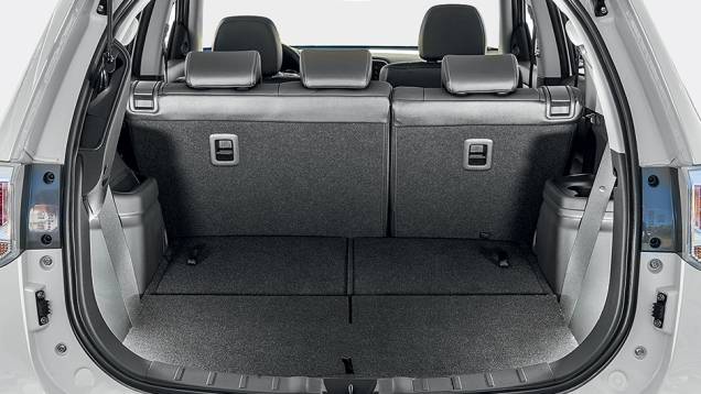 ... que podem ficar embutidos | <a href="https://preprod.quatrorodas.abril.com.br/carros/testes/mitsubishi-outlander-gt-v6-3-0-757583.shtml" rel="migration">Leia mais</a> ... que podem ficar embutidos | <a href="https://preprod.quatrorodas.abril.com.br/carros/testes/mitsubishi-outlander-gt-v6-3-0-757583.shtml" rel="migration">Leia mais</a>