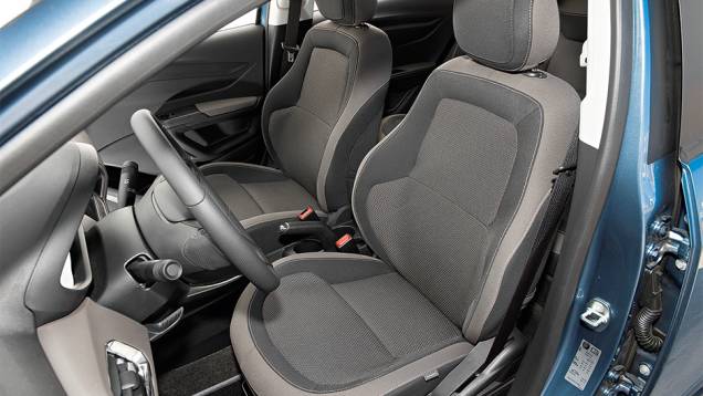Banco em dois tons lhe dá um ar jovial | <a href="https://preprod.quatrorodas.abril.com.br/carros/comparativos/cobalt-x-prisma-756506.shtml" rel="migration">Leia mais</a> Banco em dois tons lhe dá um ar jovial | <a href="https://preprod.quatrorodas.abril.com.br/carros/comparativos/cobalt-x-prisma-756506.shtml" rel="migration">Leia mais</a>