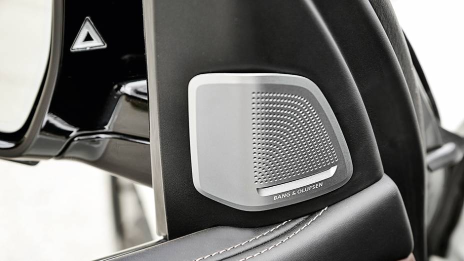 No pacote premium, o requinte do som Bang & Olufsen | <a href="https://preprod.quatrorodas.abril.com.br/carros/impressoes/bmw-x5-764008.shtml" rel="migration">Leia mais</a>