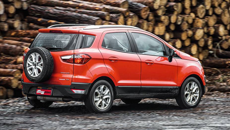 Eco tem jeitão de aventureiro | <a href="https://preprod.quatrorodas.abril.com.br/carros/comparativos/ford-ecosport-x-chevrolet-tracker-761969.shtml" rel="migration">Leia mais</a>