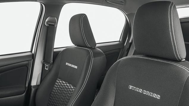 Banco igual ao do Etios comum, ganhou apenas a | <a href="https://preprod.quatrorodas.abril.com.br/carros/testes/toyota-etios-cross-766195.shtml" rel="migration">Leia mais</a> Banco igual ao do Etios comum, ganhou apenas a | <a href="https://preprod.quatrorodas.abril.com.br/carros/testes/toyota-etios-cross-766195.shtml" rel="migration">Leia mais</a>