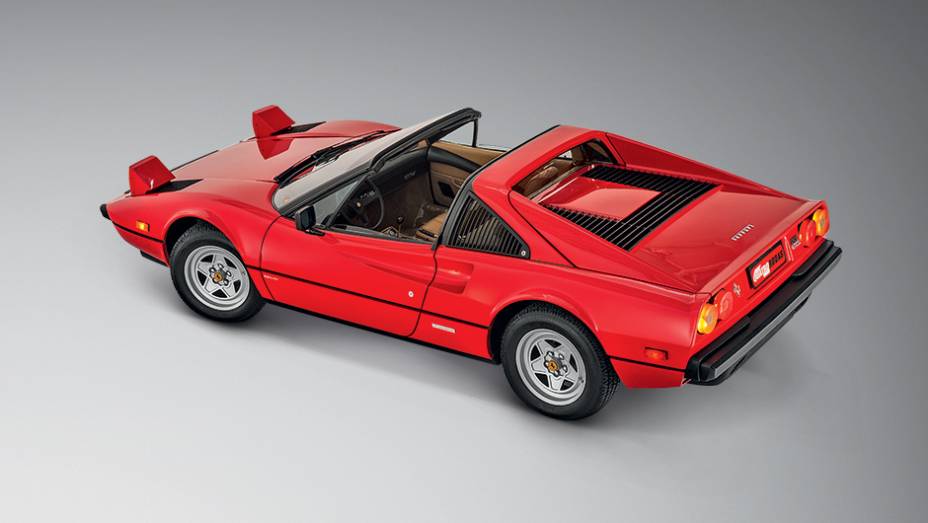 Versão conversível GTS corresponde a 66% das Ferrari 308 já produzidas | <a href="https://preprod.quatrorodas.abril.com.br/carros/classicos-grandescarros/ferrari-308-gtb-gts-764363.shtml" rel="migration">Leia mais</a> Versão conversível GTS corresponde a 66% das Ferrari 308 já produzidas | <a href="https://preprod.quatrorodas.abril.com.br/carros/classicos-grandescarros/ferrari-308-gtb-gts-764363.shtml" rel="migration">Leia mais</a>