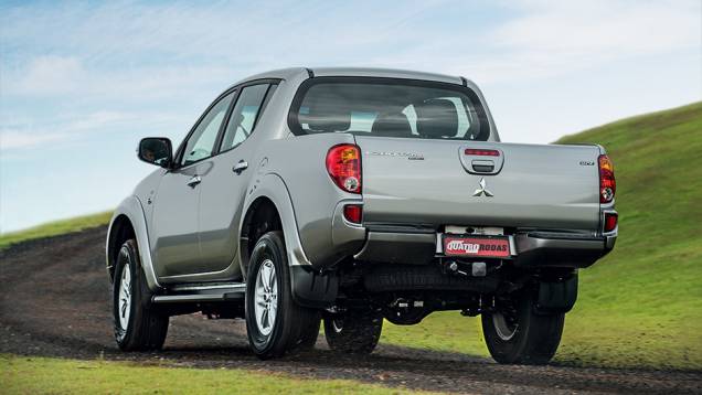 O reboque traseiro com tomada elétrica é item de série da picape | <a href="https://preprod.quatrorodas.abril.com.br/carros/testes/mitsubishi-l200-triton-764187.shtml" rel="migration">Leia mais</a> O reboque traseiro com tomada elétrica é item de série da picape | <a href="https://preprod.quatrorodas.abril.com.br/carros/testes/mitsubishi-l200-triton-764187.shtml" rel="migration">Leia mais</a>