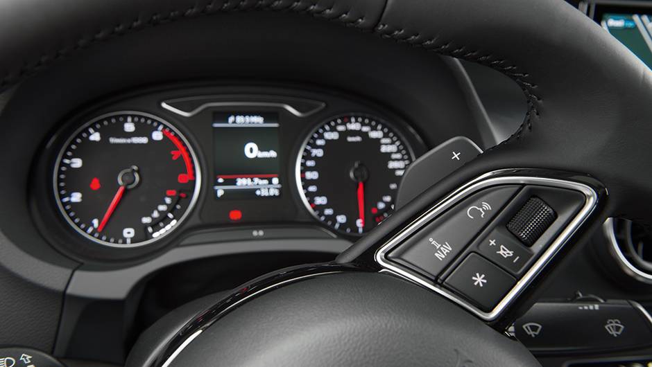 Conta-giros tem posi&ccedil;&atilde;o destacada | <a href="https://preprod.quatrorodas.abril.com.br/carros/testes/audi-a3-sedan-771657.shtml" rel="migration">Leia mais</a>