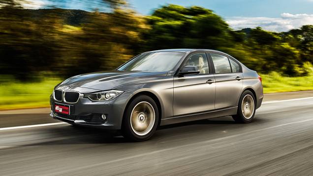 Agora o motor 2.0 turbo faz 184 cv bebendo álcool | <a href="https://preprod.quatrorodas.abril.com.br/carros/testes/bmw-320i-activeflex-774586.shtml" rel="migration">Leia mais</a> Agora o motor 2.0 turbo faz 184 cv bebendo álcool | <a href="https://preprod.quatrorodas.abril.com.br/carros/testes/bmw-320i-activeflex-774586.shtml" rel="migration">Leia mais</a>