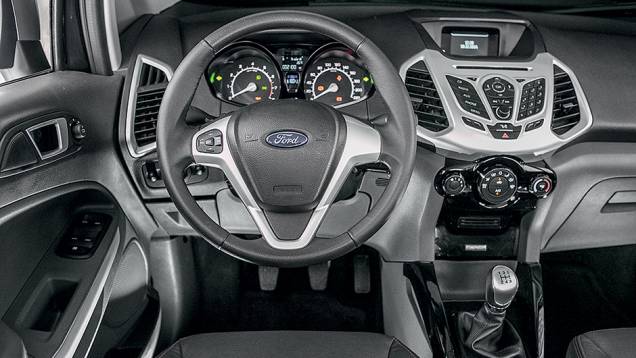 EcoSport possui direção com assistência elétrica | <a href="https://preprod.quatrorodas.abril.com.br/carros/testes/aventureiros-urbanos-777231.shtml" rel="migration">Leia mais</a> EcoSport possui direção com assistência elétrica | <a href="https://preprod.quatrorodas.abril.com.br/carros/testes/aventureiros-urbanos-777231.shtml" rel="migration">Leia mais</a>