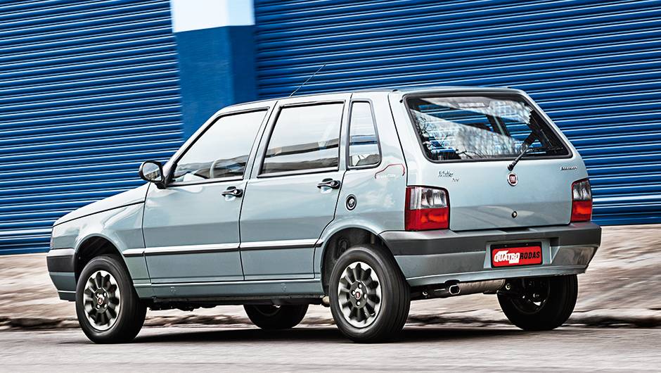 Cor verde Saquarema s&oacute; est&aacute; dispon&iacute;vel na vers&atilde;o de despedida. Lanternas fum&ecirc; s&atilde;o de s&eacute;rie | <a href="https://preprod.quatrorodas.abril.com.br/carros/impressoes/fiat-grazie-mille-774026.shtml" rel="migration">Leia mais</a>