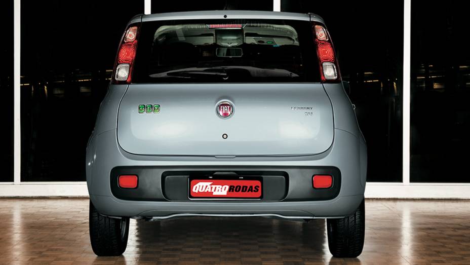 Uno encara o Up! com duas op&ccedil;&otilde;es de motor, 1.0 e 1.4 | <a href="https://preprod.quatrorodas.abril.com.br/carros/comparativos/hatches-compactos-entrada-779938.shtml" rel="migration">Leia mais</a>