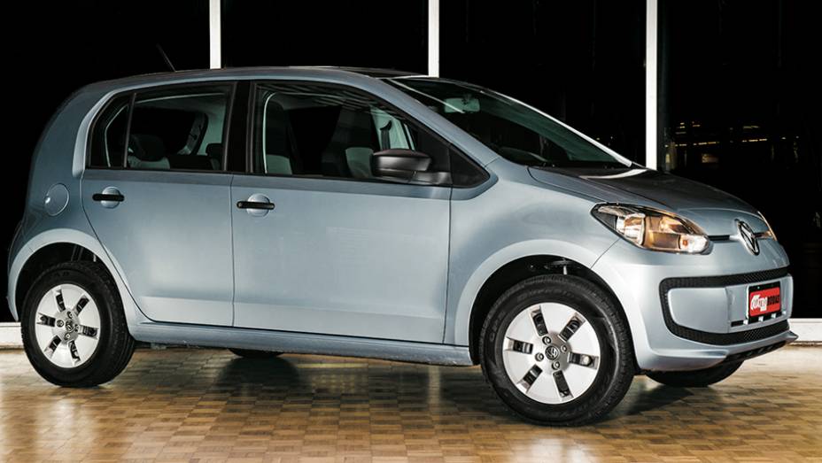 Take Up! &eacute; o mais barato, por&eacute;m fica mais caro quando ganha opcionais. Pe&ccedil;a com dire&ccedil;&atilde;o el&eacute;trica | <a href="https://preprod.quatrorodas.abril.com.br/carros/comparativos/hatches-compactos-entrada-779938.shtml" rel="migration">Leia mais</a>