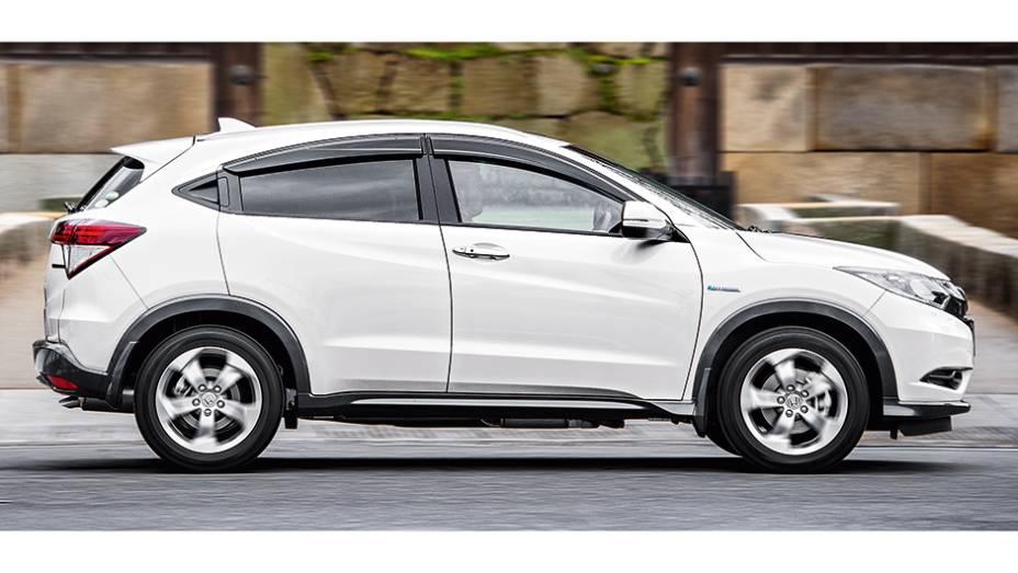 A ma&ccedil;aneta traseira fica embutida no batente | <a href="https://preprod.quatrorodas.abril.com.br/carros/impressoes/honda-vezel-777550.shtml" rel="migration">Leia mais</a>