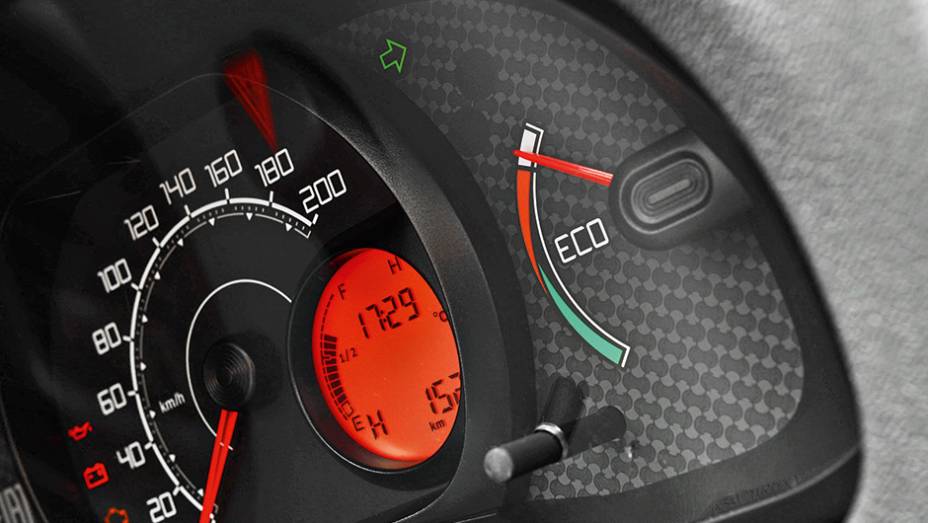 Econ&ocirc;metro ajuda a poupar combust&iacute;vel | <a href="https://preprod.quatrorodas.abril.com.br/carros/impressoes/fiat-palio-fire-780927.shtml" rel="migration">Leia mais</a>