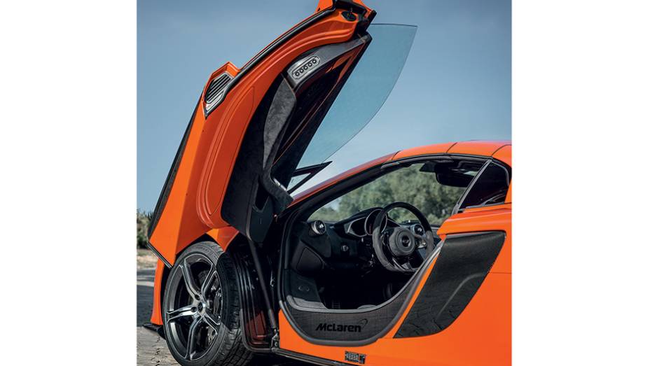 Para entrar, salte sobre o batente da porta | <a href="https://preprod.quatrorodas.abril.com.br/carros/impressoes/mclaren-650s-787311.shtml" rel="migration">Leia mais</a>