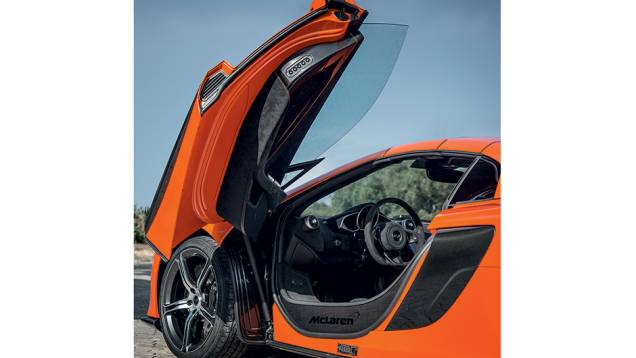 Para entrar, salte sobre o batente da porta | <a href="https://preprod.quatrorodas.abril.com.br/carros/impressoes/mclaren-650s-787311.shtml" rel="migration">Leia mais</a> Para entrar, salte sobre o batente da porta | <a href="https://preprod.quatrorodas.abril.com.br/carros/impressoes/mclaren-650s-787311.shtml" rel="migration">Leia mais</a>