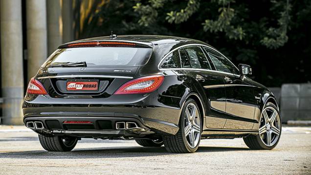 Teto descendente limita espaço atrás, mas realça esportividade | <a href="https://preprod.quatrorodas.abril.com.br/carros/impressoes/mercedes-benz-cls-63-amg-shooting-brake-795060.shtml" rel="migration">Leia mais</a> Teto descendente limita espaço atrás, mas realça esportividade | <a href="https://preprod.quatrorodas.abril.com.br/carros/impressoes/mercedes-benz-cls-63-amg-shooting-brake-795060.shtml" rel="migration">Leia mais</a>
