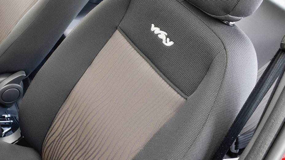 ... s&atilde;o as novidades no interior espartano | <a href="https://preprod.quatrorodas.abril.com.br/carros/impressoes/fiat-palio-fire-way-790798.shtml" rel="migration">Leia mais</a>