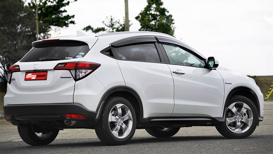 Linha do teto tem caimento de cup&ecirc; | <a href="https://preprod.quatrorodas.abril.com.br/reportagens/geral/vale-esperar-honda-vezel-793591.shtml" rel="migration">Leia mais</a>