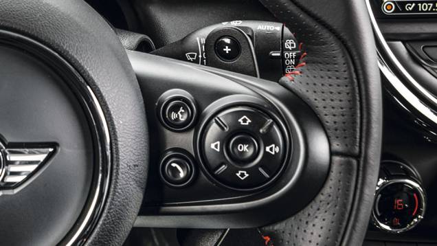 Borboletas não são de série | <a href="https://preprod.quatrorodas.abril.com.br/carros/testes/mini-cooper-799550.shtml" rel="migration">Leia mais</a> Borboletas não são de série | <a href="https://preprod.quatrorodas.abril.com.br/carros/testes/mini-cooper-799550.shtml" rel="migration">Leia mais</a>
