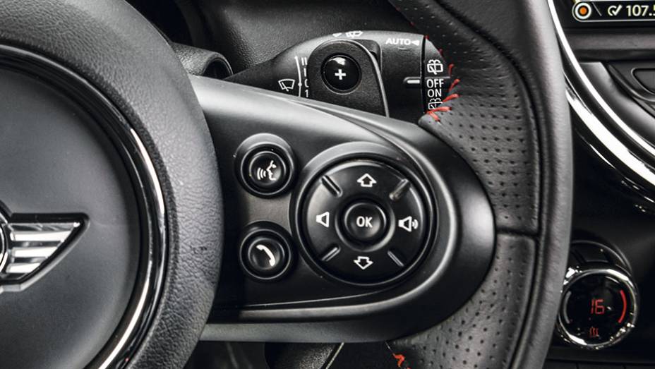 Borboletas n&atilde;o s&atilde;o de s&eacute;rie | <a href="https://preprod.quatrorodas.abril.com.br/carros/testes/mini-cooper-799550.shtml" rel="migration">Leia mais</a>