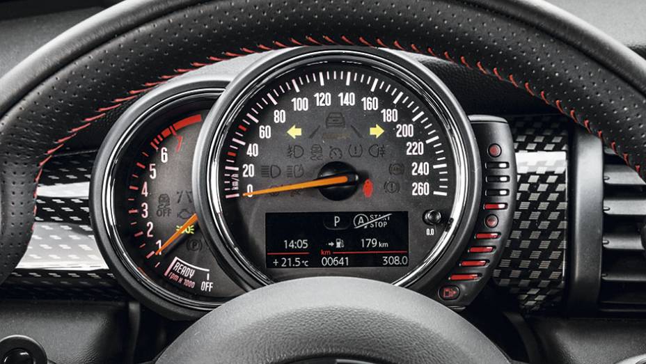 Veloc&iacute;metro saiu do centro e est&aacute; atr&aacute;s do volante | <a href="https://preprod.quatrorodas.abril.com.br/carros/testes/mini-cooper-799550.shtml" rel="migration">Leia mais</a>