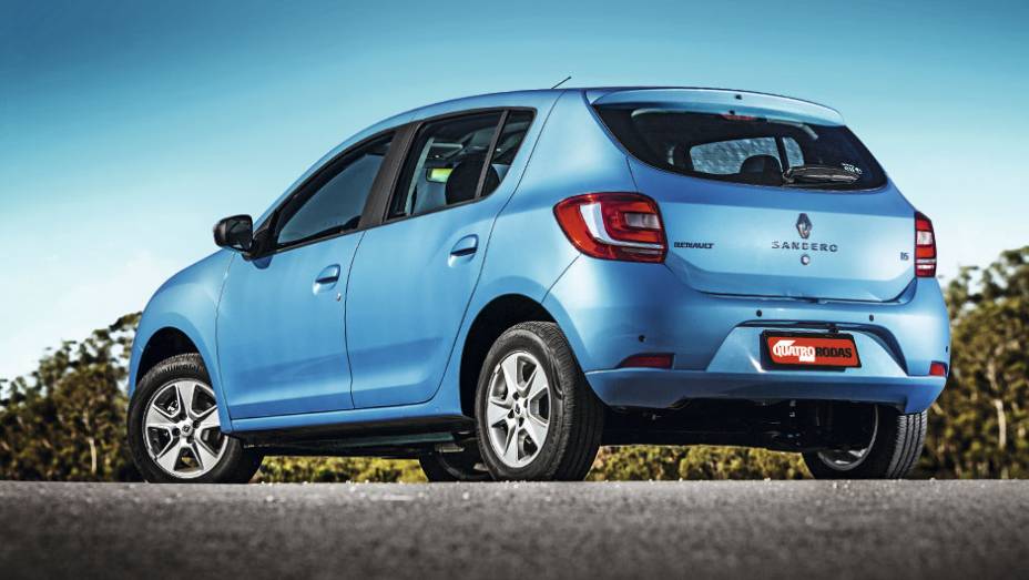 Completamente renovado, o Sandero ganhou linhas mais harmoniosas | <a href="https://preprod.quatrorodas.abril.com.br/carros/testes/renault-sandero-797579.shtml" rel="migration">Leia mais</a>