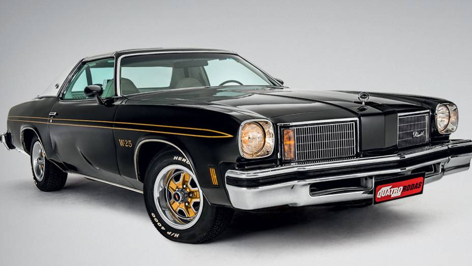 O Hurts/Olds era uma versão apimentada do Oldsmobile 442 | <a href="https://preprod.quatrorodas.abril.com.br/carros/classicos-grandescarros/oldsmobile-hurst-olds-802245.shtml" target="_blank" rel="migration">Leia mais</a>