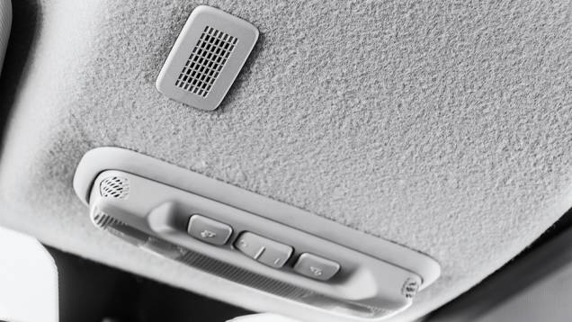 No teto, microfone do viva-voz | <a href="https://preprod.quatrorodas.abril.com.br/carros/testes/novo-ford-ka-795762.shtml" rel="migration">Leia mais</a> No teto, microfone do viva-voz | <a href="https://preprod.quatrorodas.abril.com.br/carros/testes/novo-ford-ka-795762.shtml" rel="migration">Leia mais</a>