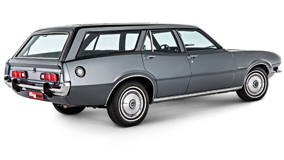 Tampa traseira de fibra de vidro e lanternas mais próximas | <a href="https://preprod.quatrorodas.abril.com.br/carros/classicos-brasileiros/perua-maverick-802529.shtml" target="_blank" rel="migration">Leia mais</a>