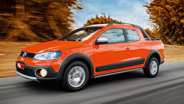 Cross traz as novidades da VW: motor 16V e cabine dupla | <a href="https://preprod.quatrorodas.abril.com.br/carros/testes/vw-saveiro-cross-cabine-dupla-802614.shtml" target="_blank" rel="migration">Leia mais</a> Cross traz as novidades da VW: motor 16V e cabine dupla | <a href="https://preprod.quatrorodas.abril.com.br/carros/testes/vw-saveiro-cross-cabine-dupla-802614.shtml" target="_blank" rel="migration">Leia mais</a>