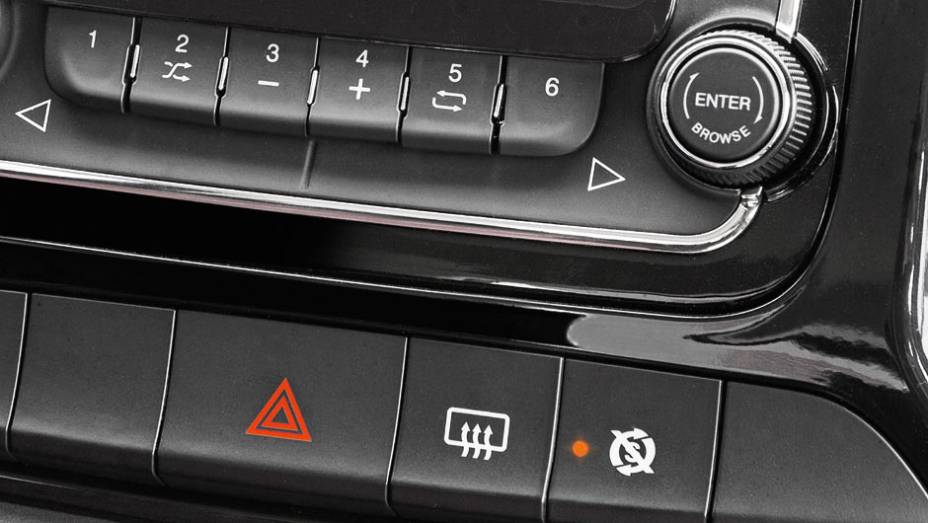 Tecla no console desliga start-stop | <a href="https://preprod.quatrorodas.abril.com.br/carros/impressoes/fiat-uno-evolution-1-4-802577.shtml" target="_blank" rel="migration">Leia mais</a> Tecla no console desliga start-stop | <a href="https://preprod.quatrorodas.abril.com.br/carros/impressoes/fiat-uno-evolution-1-4-802577.shtml" target="_blank" rel="migration">Leia mais</a>