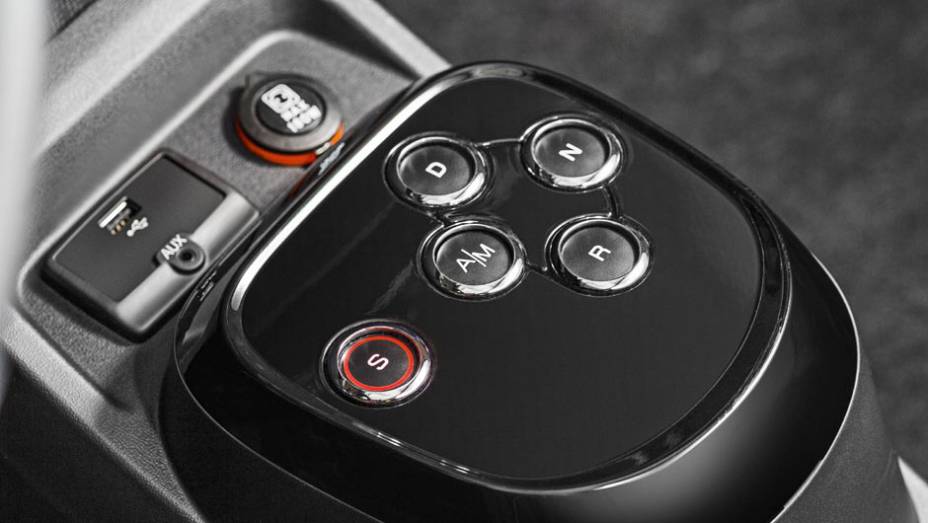 ... ou alavanca no volante | <a href="https://preprod.quatrorodas.abril.com.br/carros/impressoes/fiat-uno-evolution-1-4-802577.shtml" target="_blank" rel="migration">Leia mais</a> ... ou alavanca no volante | <a href="https://preprod.quatrorodas.abril.com.br/carros/impressoes/fiat-uno-evolution-1-4-802577.shtml" target="_blank" rel="migration">Leia mais</a>