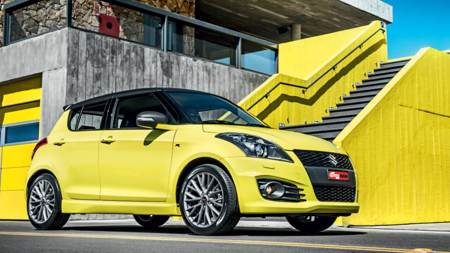 Japonês utiliza motor aspirado e câmbio manual | <a href="https://preprod.quatrorodas.abril.com.br/carros/testes/suzuki-swift-sport-r-798745.shtml" rel="migration">Leia mais</a>