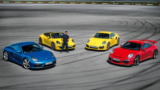 Dessa turma, o mais manso tem 340 cv. Ao todo, são 1775 cv | <a href="https://preprod.quatrorodas.abril.com.br/carros/impressoes/quarteto-porsche-809637.shtml" target="_blank" rel="migration">Leia mais</a> Dessa turma, o mais manso tem 340 cv. Ao todo, são 1775 cv | <a href="https://preprod.quatrorodas.abril.com.br/carros/impressoes/quarteto-porsche-809637.shtml" target="_blank" rel="migration">Leia mais</a>