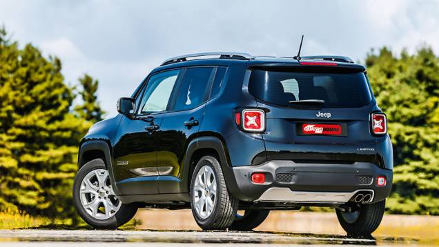 Versão de entrada terá pneu urbano | <a href="https://preprod.quatrorodas.abril.com.br/carros/impressoes/jeep-renegade-808905.shtml" target="_blank" rel="migration">Leia mais</a> Versão de entrada terá pneu urbano | <a href="https://preprod.quatrorodas.abril.com.br/carros/impressoes/jeep-renegade-808905.shtml" target="_blank" rel="migration">Leia mais</a>