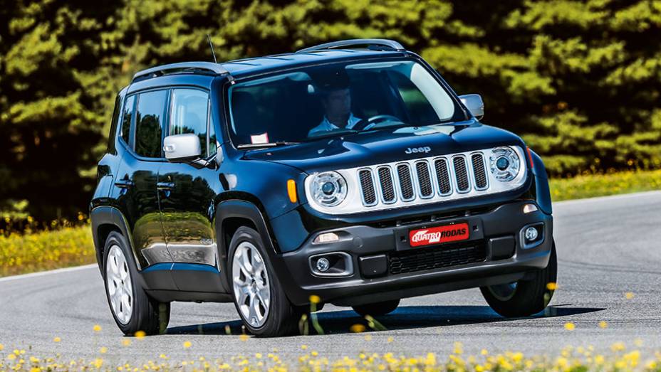 No Brasil, a grade central será da cor do carro | <a href="https://preprod.quatrorodas.abril.com.br/carros/impressoes/jeep-renegade-808905.shtml" target="_blank" rel="migration">Leia mais</a>